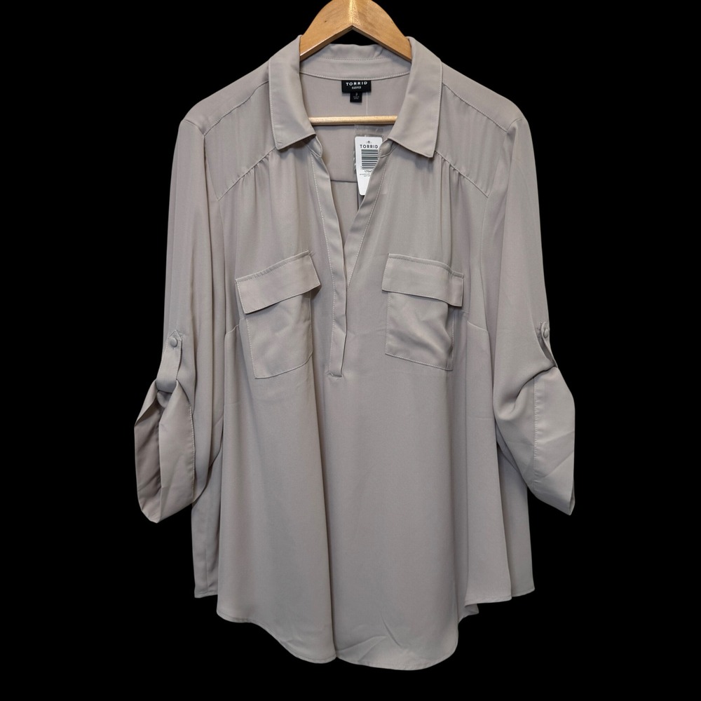 Torrid Harper Blouse 3X Grey 3/4 Roll Tab Sleeve Georgette Career Minimalist